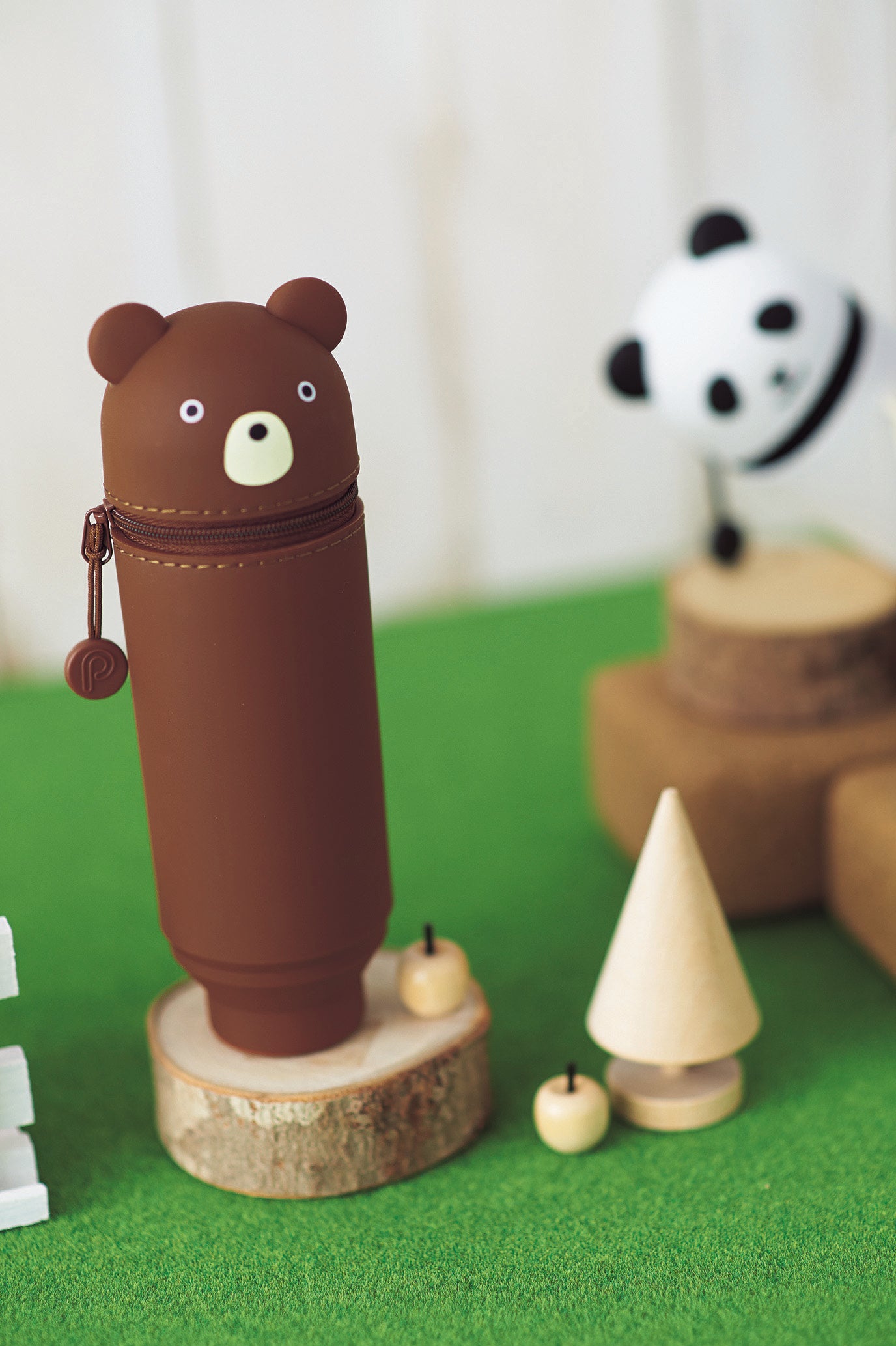 Punilabo Stand Up Pen Case- Brown Bear