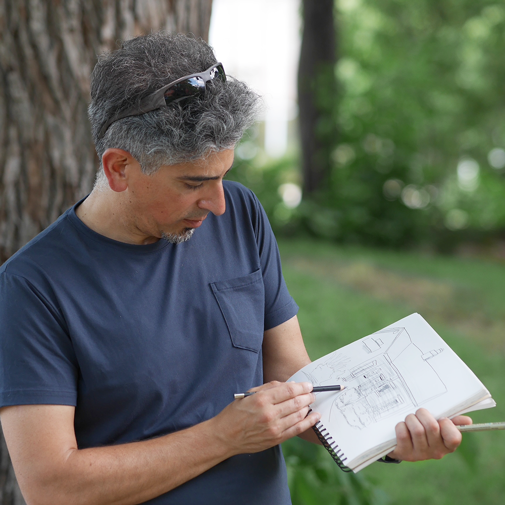 Sketch Crawl class Instructor Mark Nassi showing a sketch in progress