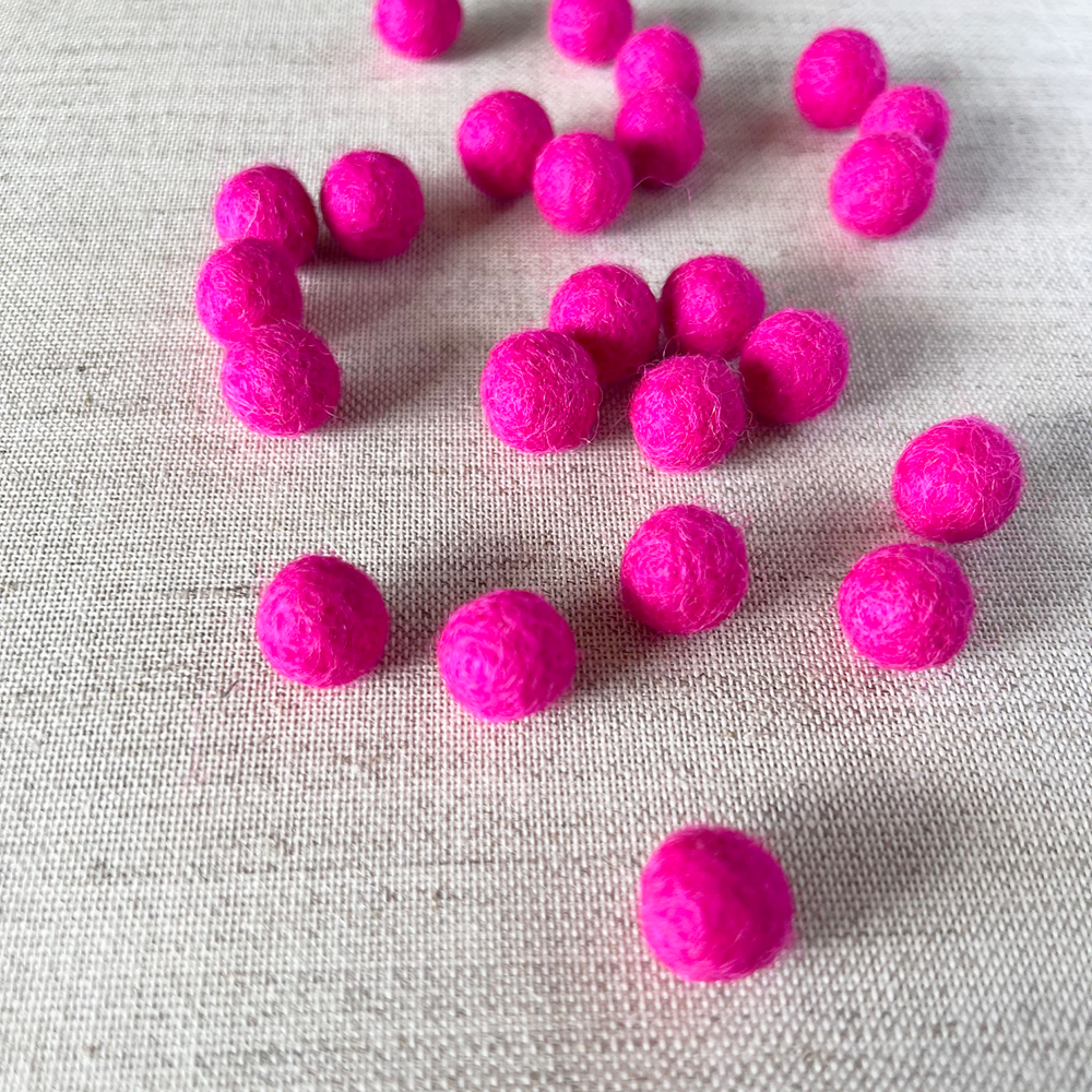 Wool Felt Pom Pom Balls - 1cm- hot pink