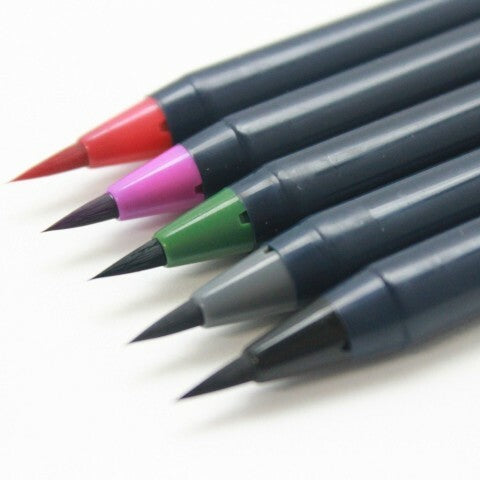 Flexible tipped pens allow for very thin lines or wide swaths of color. 