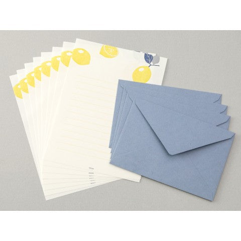 Set contains 8 writing sheets and 4 envelopes