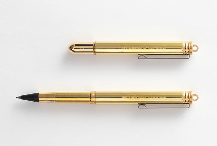 NEW to the TRAVELER'S COMPANY line of writing instruments!  The TRAVELER'S COMPANY BRASS ROLLERBALL PEN uses a standard International fountain pen cartridge.
